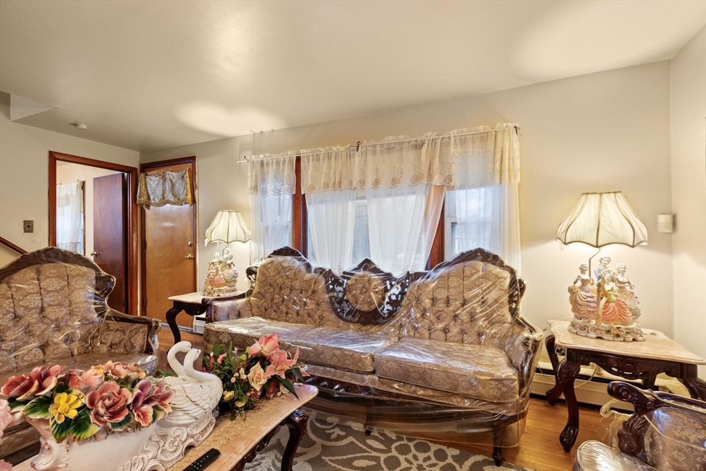 Boston, Massachusetts, 02136, United States, 3 Bedrooms Bedrooms, ,3 BathroomsBathrooms,Residential,For Sale,2002210