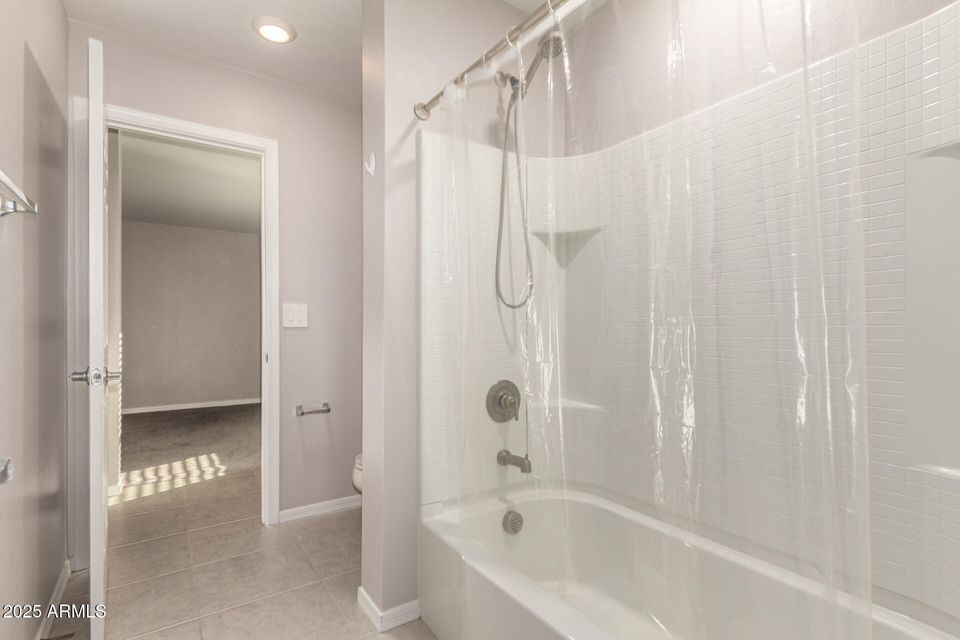 Tolleston, Arizona, 85353, United States, 4 Bedrooms Bedrooms, ,4 BathroomsBathrooms,Residential,For Sale,1975329