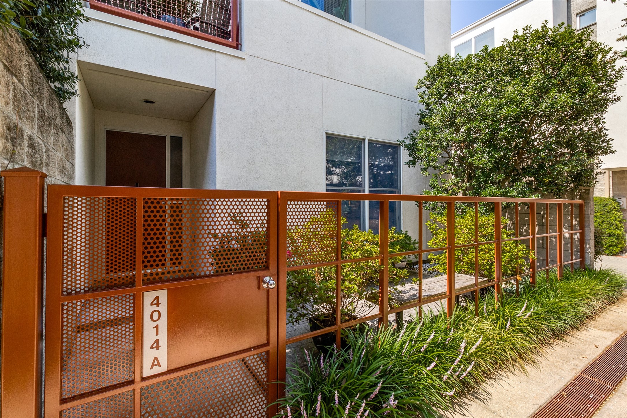 Dallas, Texas, 75204, United States, 2 Bedrooms Bedrooms, ,3 BathroomsBathrooms,Residential,For Sale,1917449
