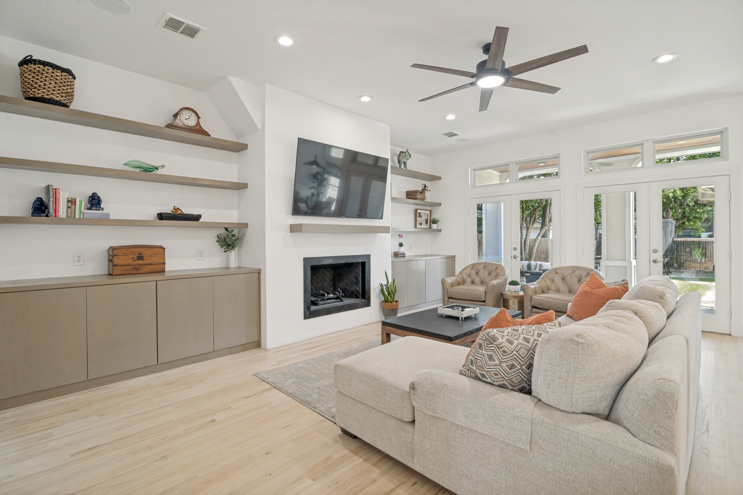  Modern Craftsman in One of Dallas