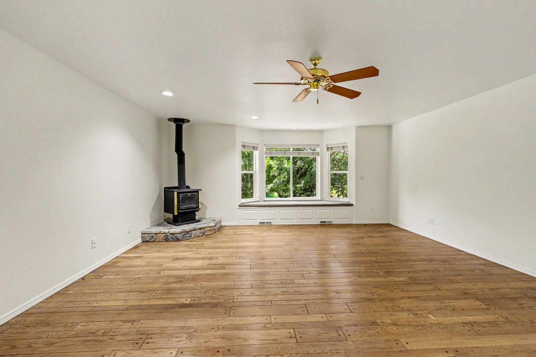  7833 Lower River Road Grants Pass, OR 97526 - 物件實景