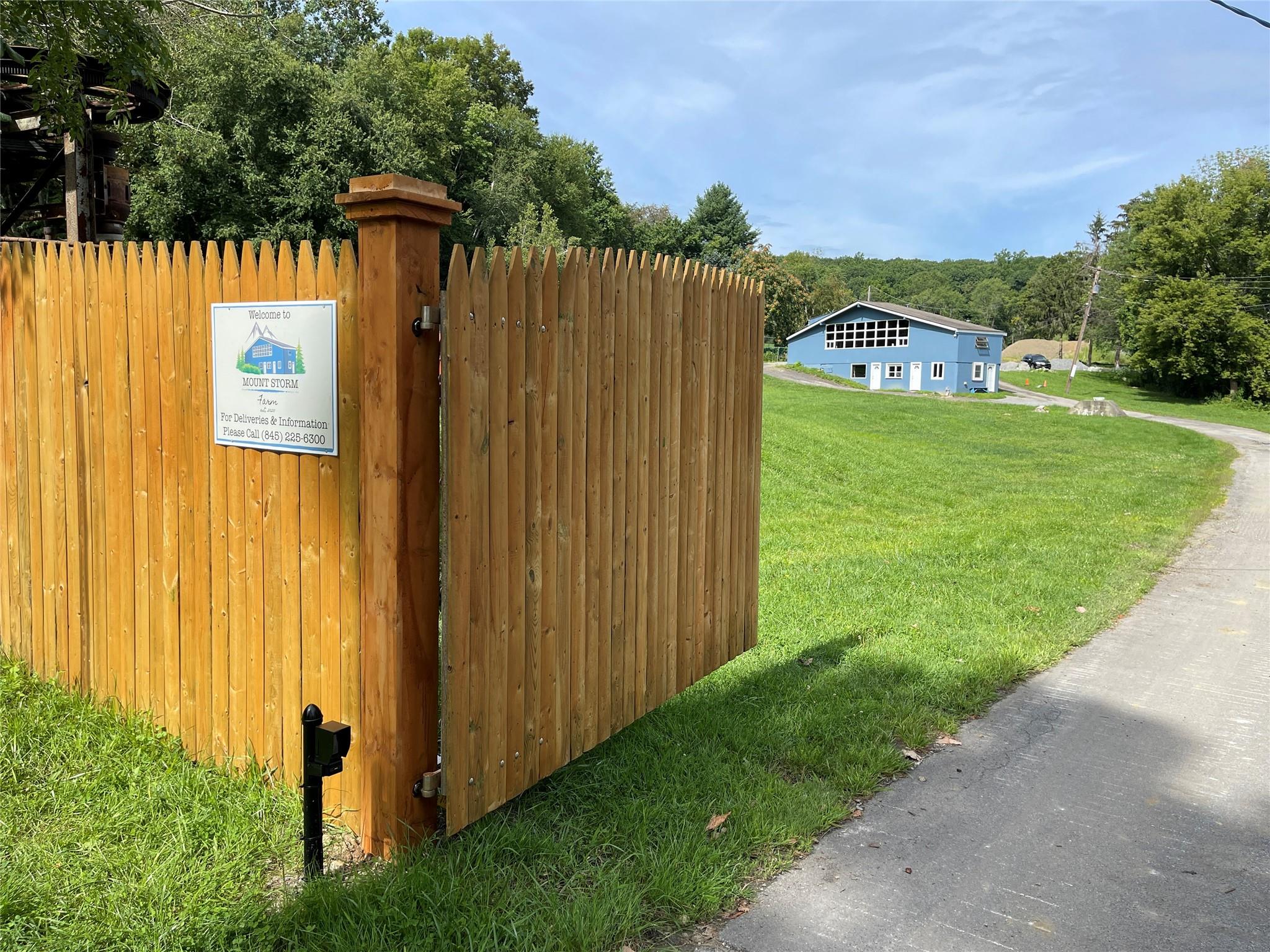 Stormville, New York, 12582, United States, 9 Bedrooms Bedrooms, ,5 BathroomsBathrooms,Residential,For Sale,1816416