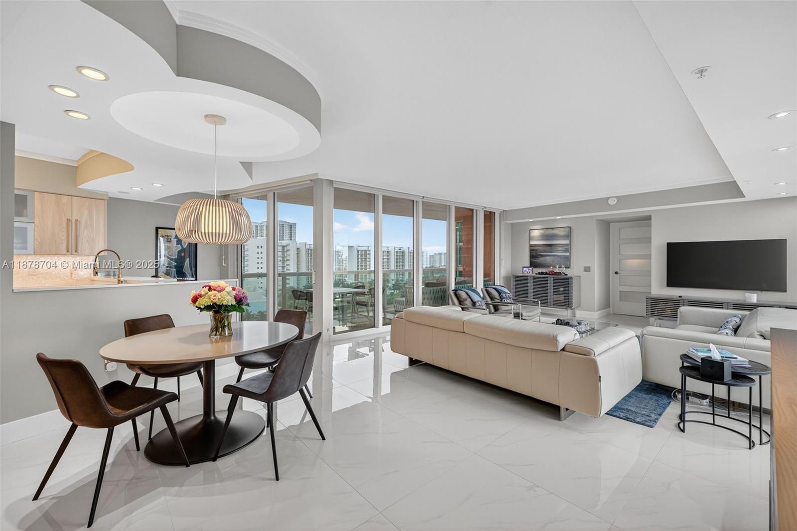 Aventura, Florida, 33180, United States, 2 Bedrooms Bedrooms, ,3 BathroomsBathrooms,Residential,For Sale,1947982