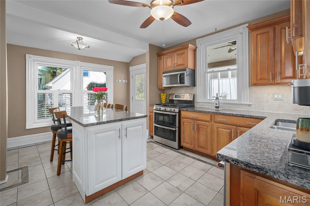 Kirkwood, Missouri, 63122, United States, 4 Bedrooms Bedrooms, ,4 BathroomsBathrooms,Residential,For Sale,1986224