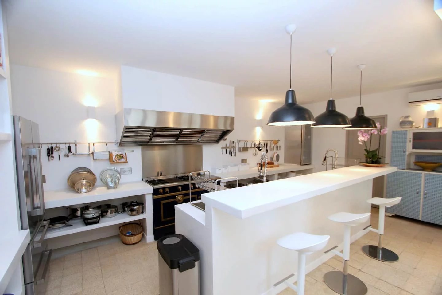 Port-Saint-Louis-du-Rhône, Provence-Alpes-Côte d?Azur, 13230, FR, 8 Bedrooms Bedrooms, ,6 BathroomsBathrooms,Residential,For Sale,1612582