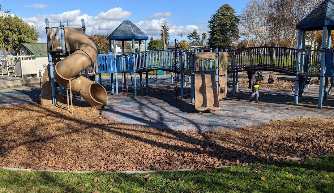 San Jose, California, 95125, United States, 4 Bedrooms Bedrooms, ,2 BathroomsBathrooms,Residential,For Sale,2003110