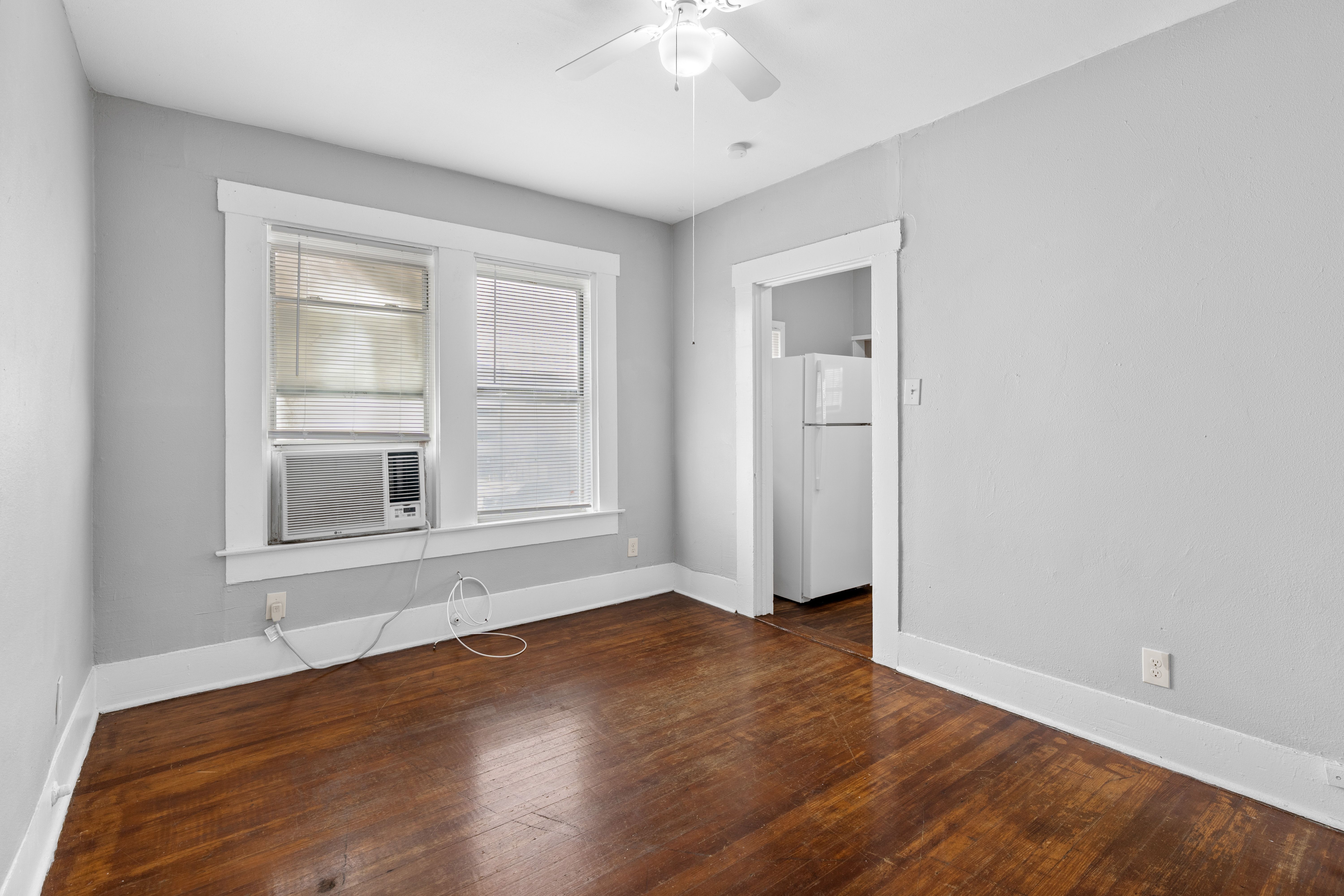  Exceptional 4-Plex Opportunity - 物件實景