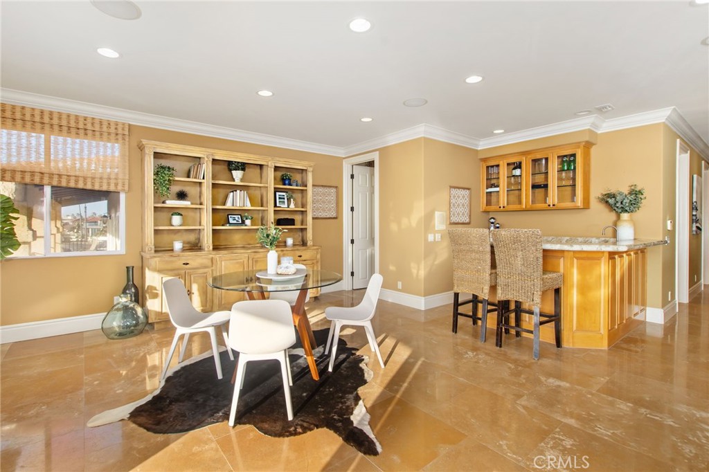 San Diego, California, 92107, United States, 6 Bedrooms Bedrooms, ,5 BathroomsBathrooms,Residential,For Sale,1843009