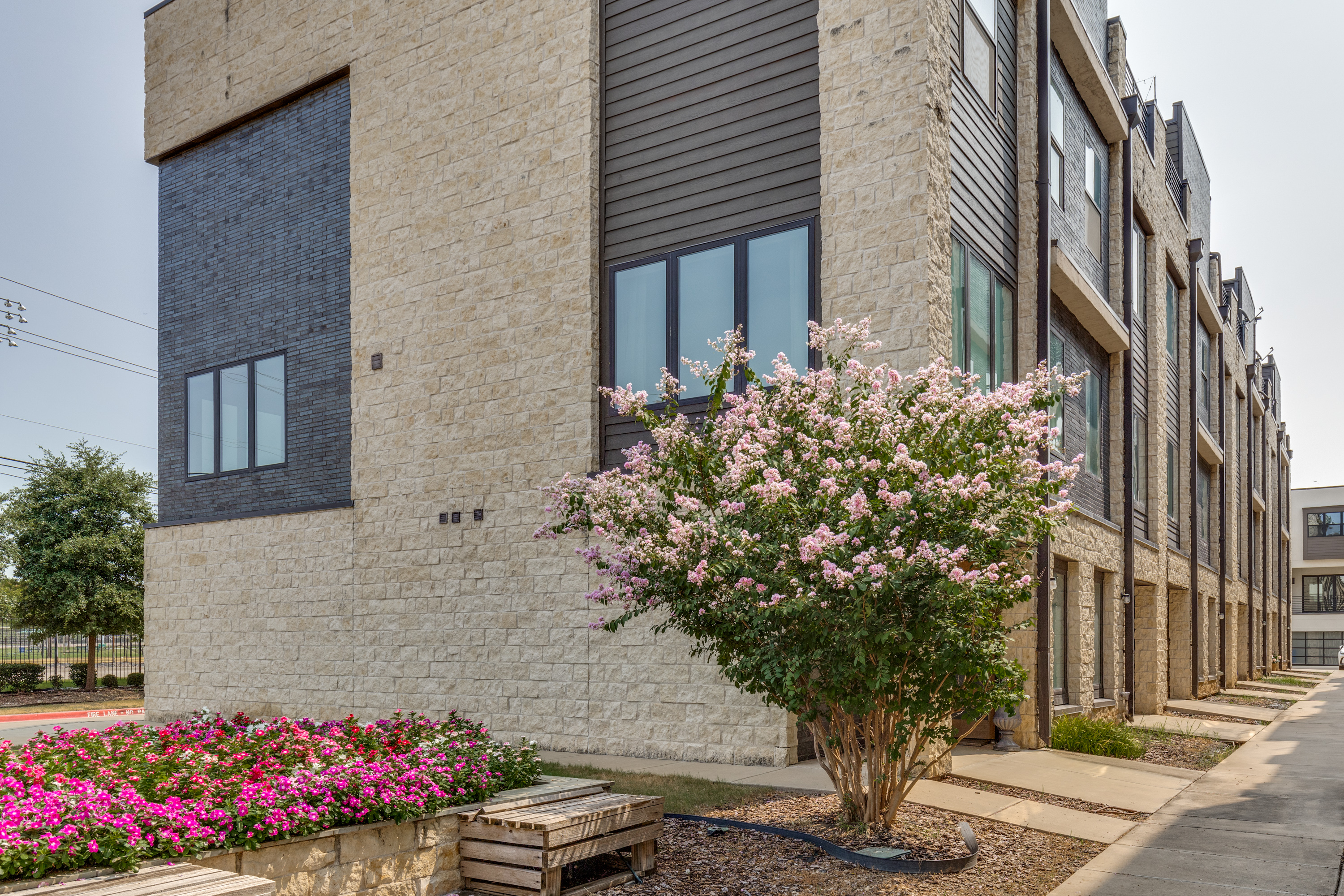  4060 Spring Valley Road #101 - 物件實景
