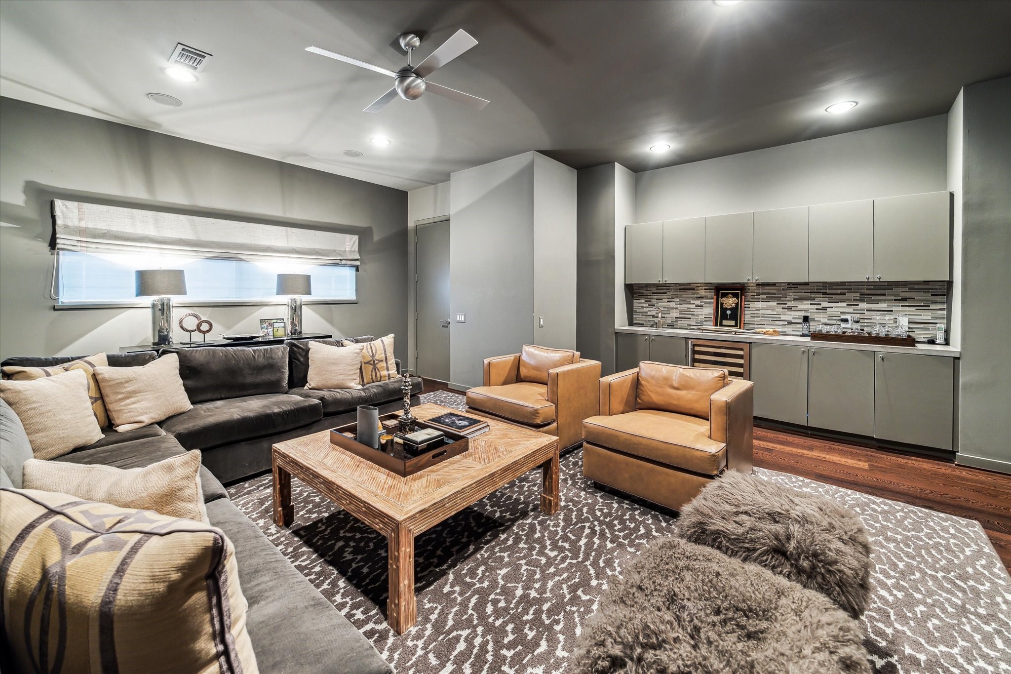  2211 Avalon Place - 物件實景