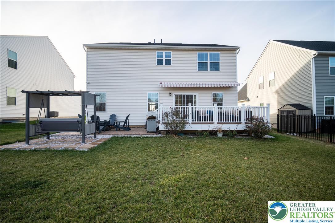 North Catasauqua Bor, Pennsylvania, 18032, United States, 4 Bedrooms Bedrooms, ,4 BathroomsBathrooms,Residential,For Sale,2001673