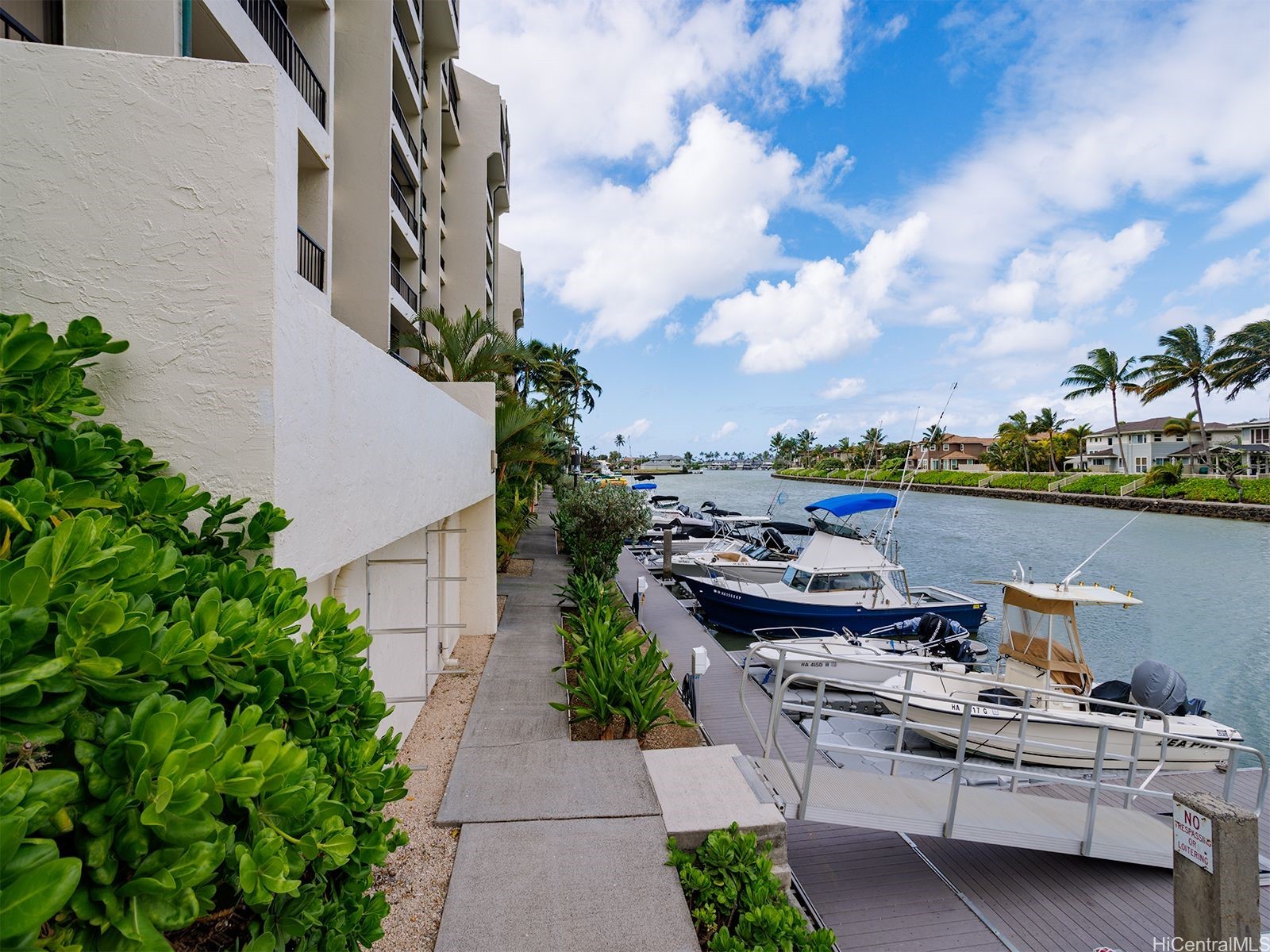 Honolulu, Hawaii, 96825, United States, 2 Bedrooms Bedrooms, ,2 BathroomsBathrooms,Residential,For Sale,1987503