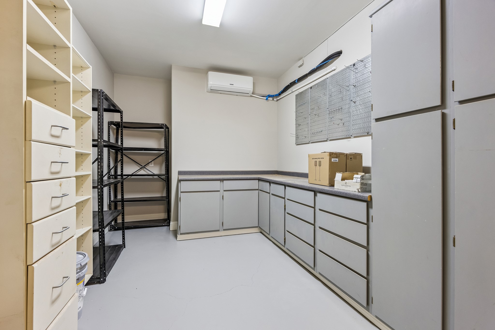  5417 Dickson Street B - 物件實景