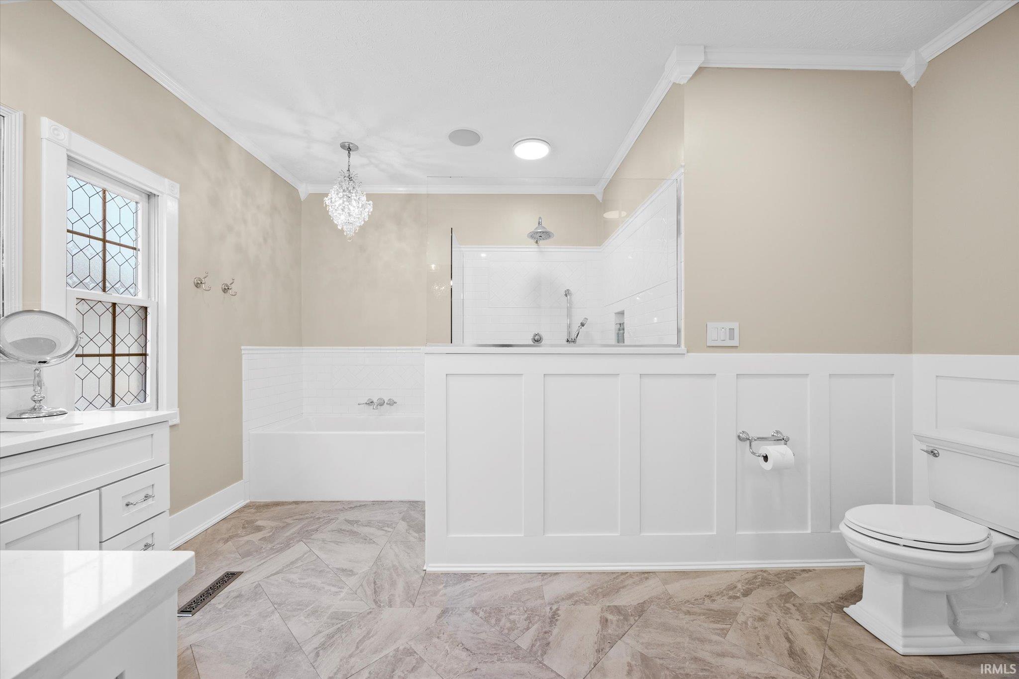 Bloomington, Indiana, 47401, United States, 4 Bedrooms Bedrooms, ,4 BathroomsBathrooms,Residential,For Sale,1978247