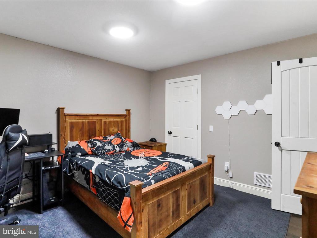 ELK GARDEN, West Virginia, 26717, United States, 5 Bedrooms Bedrooms, ,3 BathroomsBathrooms,Residential,For Sale,1908843