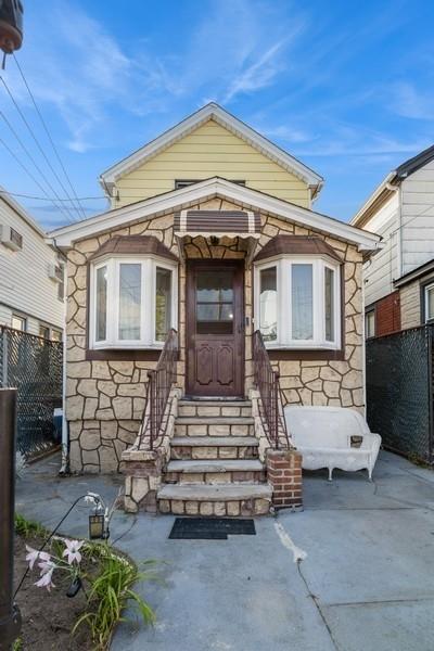 Jamaica, New York, 11433, United States, 3 Bedrooms Bedrooms, ,2 BathroomsBathrooms,Residential,For Sale,1901940