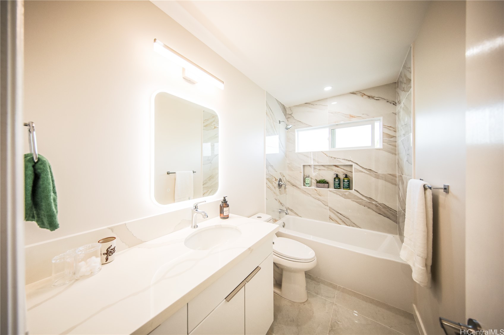 Kailua, Hawaii, 96734, United States, 7 Bedrooms Bedrooms, ,4 BathroomsBathrooms,Residential,For Sale,1846626