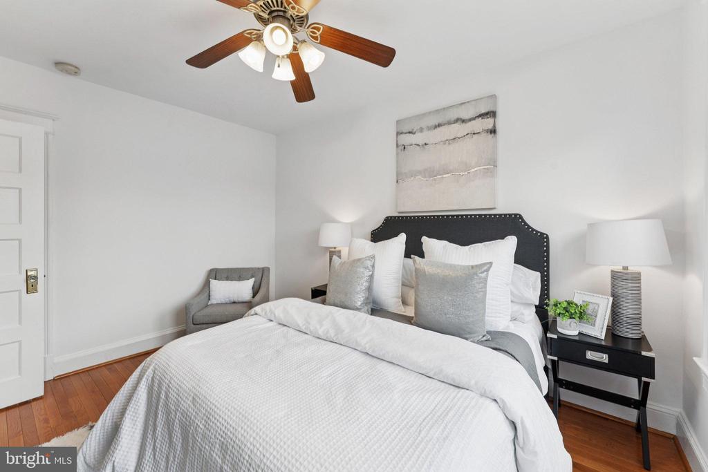 Washington, District of Columbia, 20001, United States, 4 Bedrooms Bedrooms, ,3 BathroomsBathrooms,Residential,For Sale,2001176