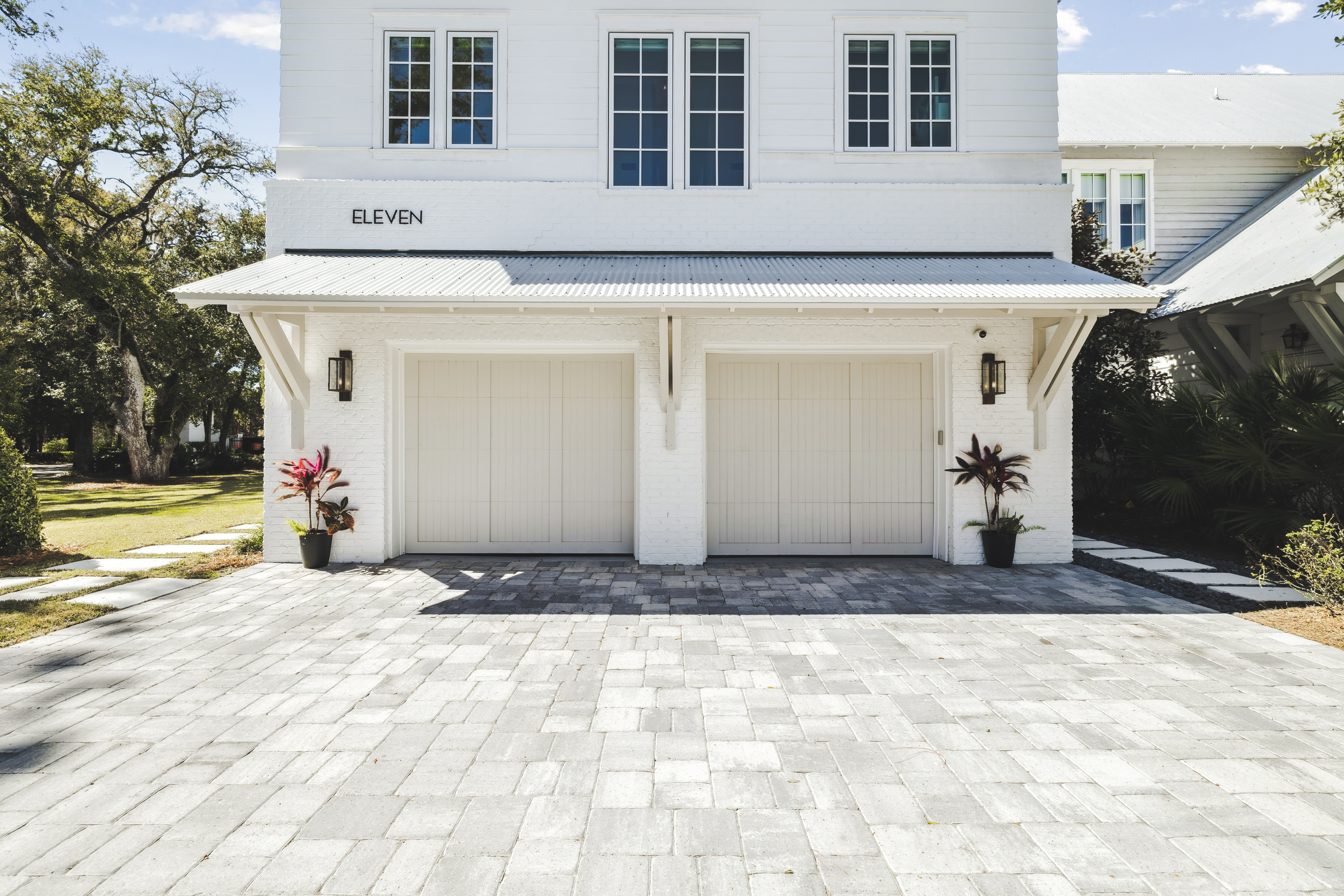  Timeless Coastal Living In Gated Waterfront Community - 物件實景