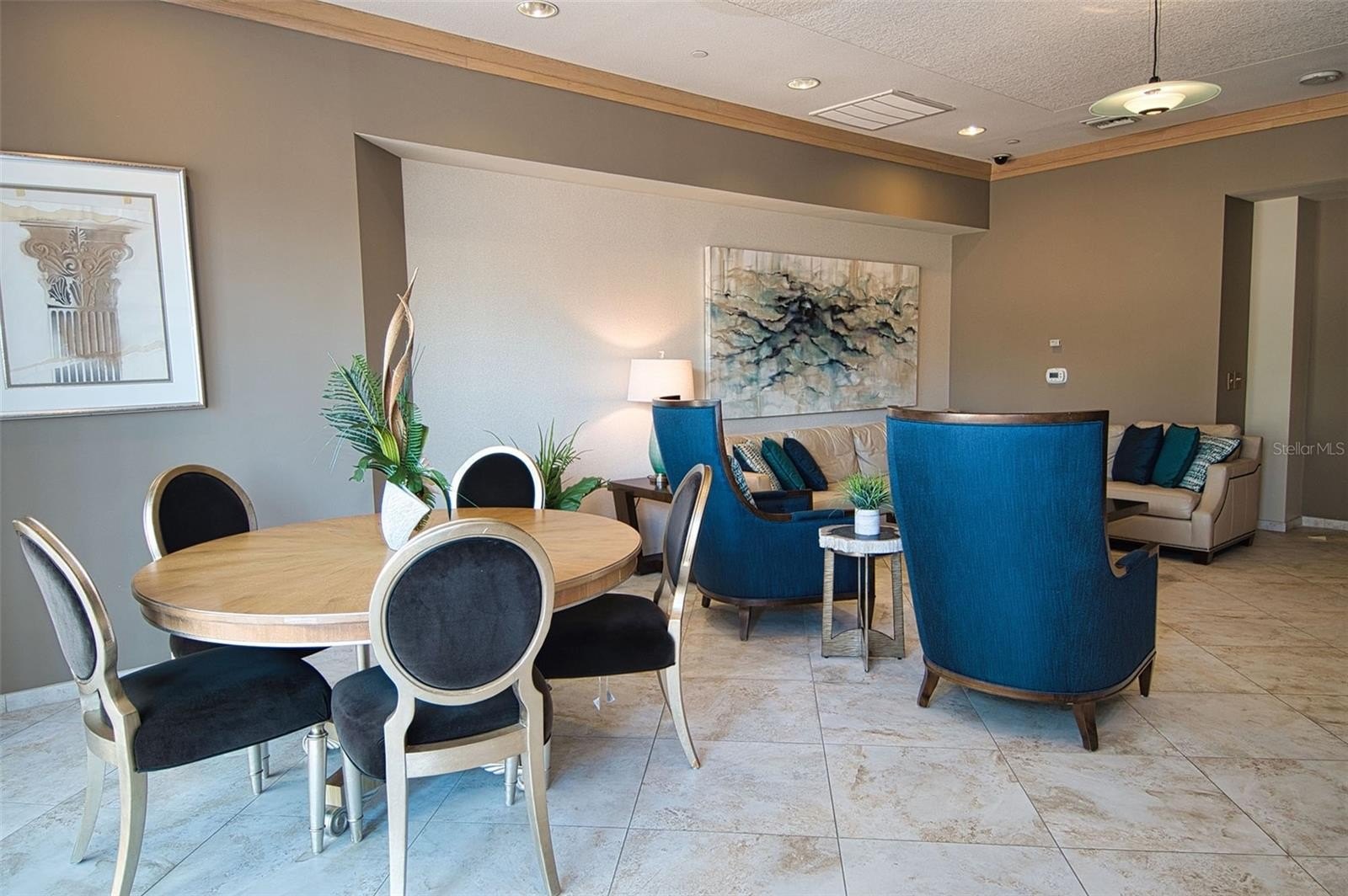 CLEARWATER BEACH, Florida, 33767, United States, 3 Bedrooms Bedrooms, ,3 BathroomsBathrooms,Residential,For Sale,1976506