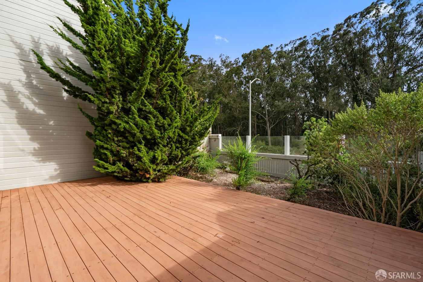 Daly City, California, 94014, United States, 2 Bedrooms Bedrooms, ,3 BathroomsBathrooms,Residential,For Sale,1938525