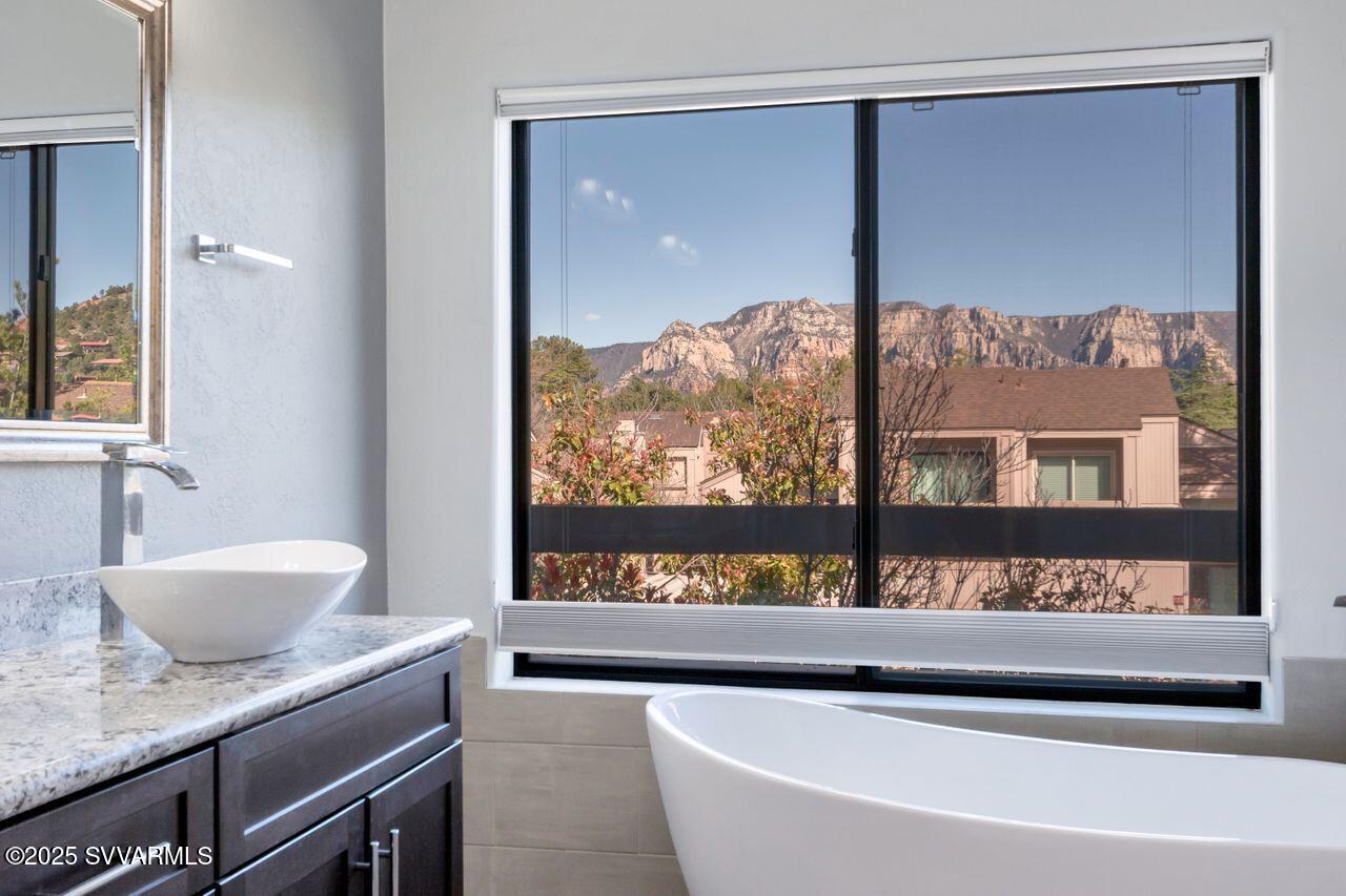Sedona, Arizona, 86336, United States, 2 Bedrooms Bedrooms, ,2 BathroomsBathrooms,Residential,For Sale,1901388