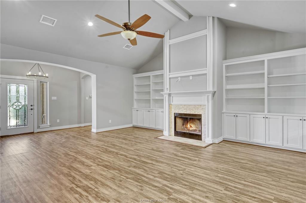 North Zulch, Texas, 77872, United States, 4 Bedrooms Bedrooms, ,3 BathroomsBathrooms,Residential,For Sale,1920538