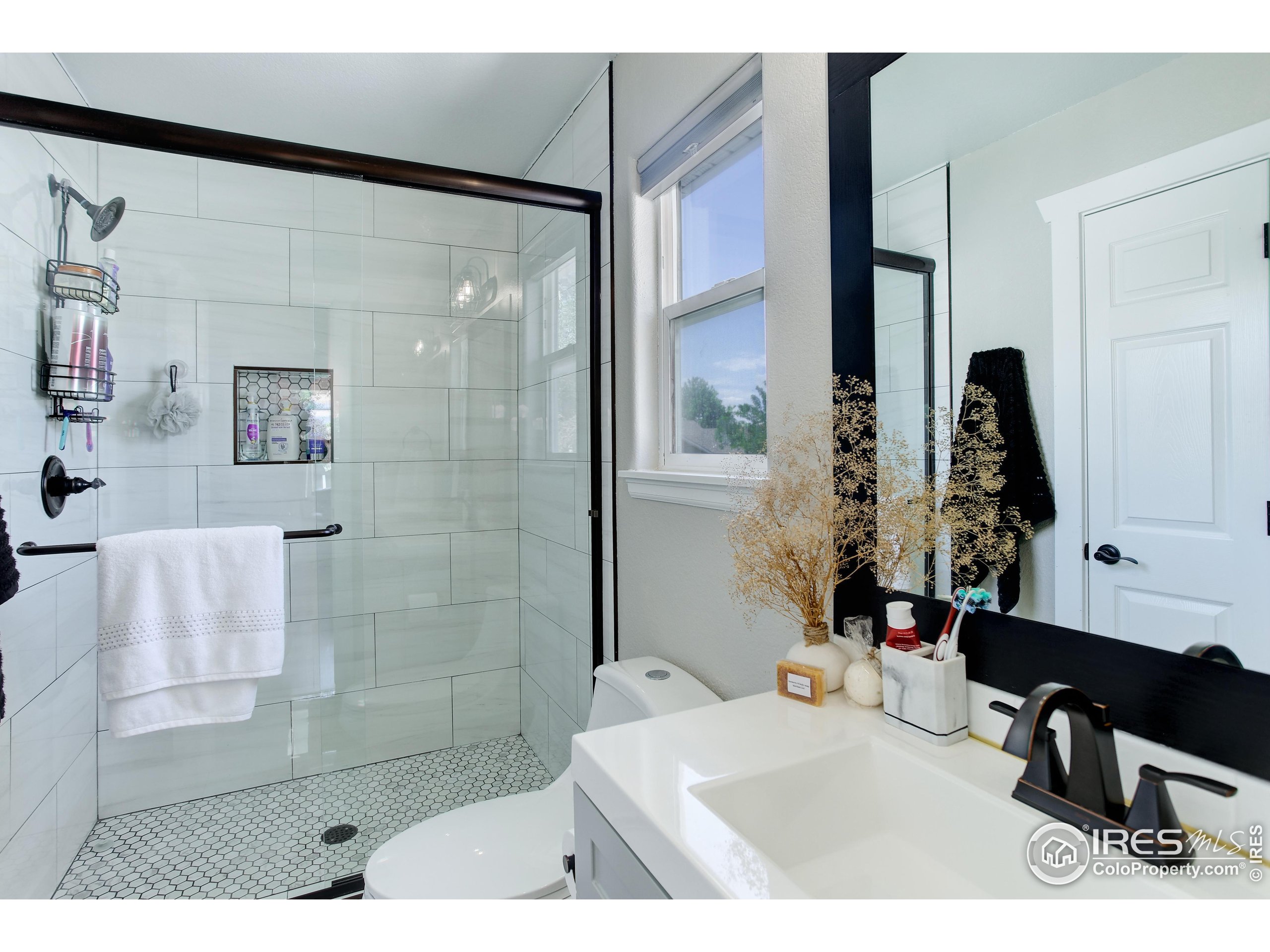 Firestone, Colorado, 80520, United States, 3 Bedrooms Bedrooms, ,2 BathroomsBathrooms,Residential,For Sale,1933563