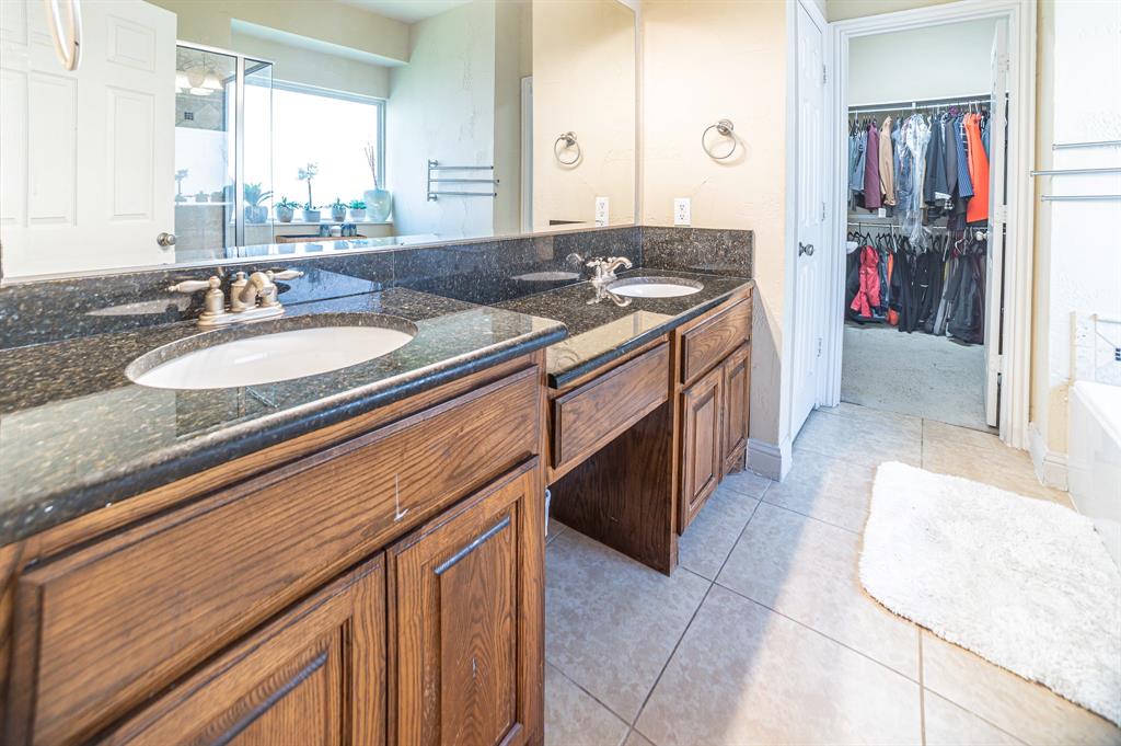 Grand Prairie, Texas, 75054, United States, 4 Bedrooms Bedrooms, ,3 BathroomsBathrooms,Residential,For Sale,1990183