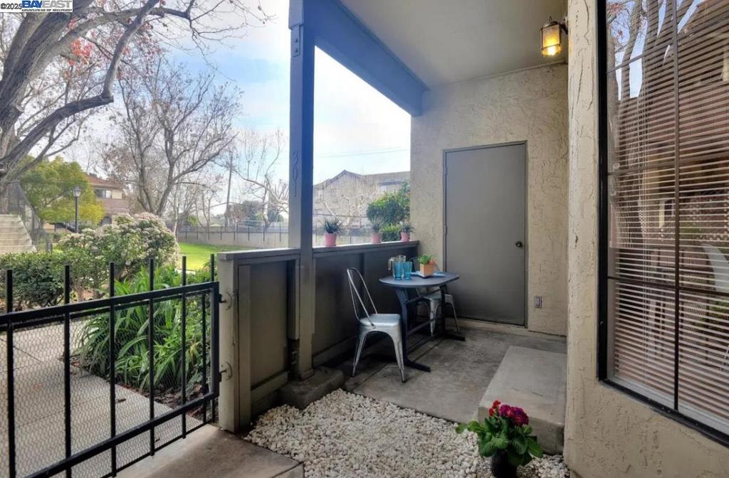 San Jose, California, 95111, United States, 2 Bedrooms Bedrooms, ,2 BathroomsBathrooms,Residential,For Sale,2009059