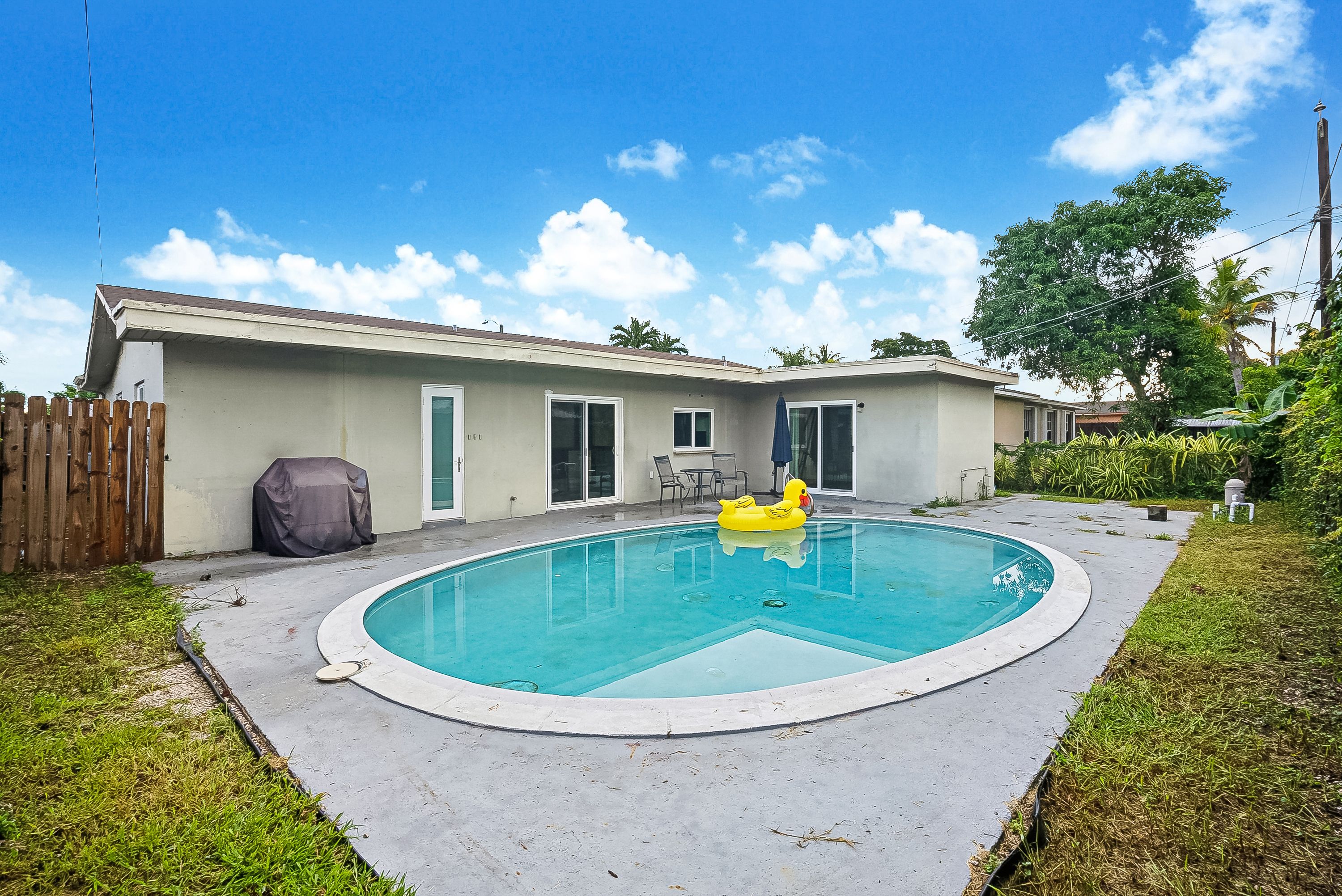  8440 Sheraton Dr, Miramar, FL, 33025 - 物件實景