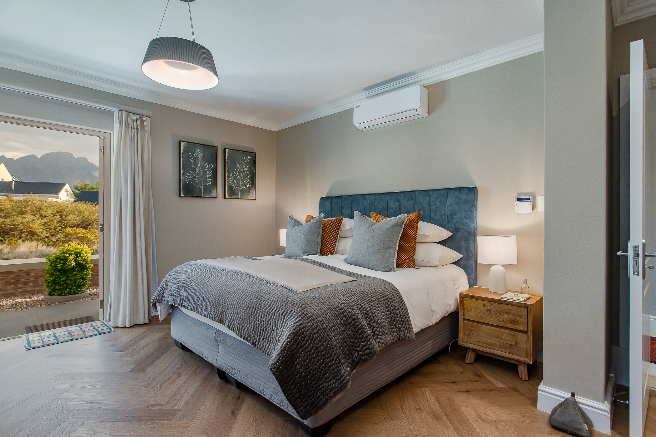 Contemporary Luxury Home for Sale in Franschhoek Estate - 物件實景