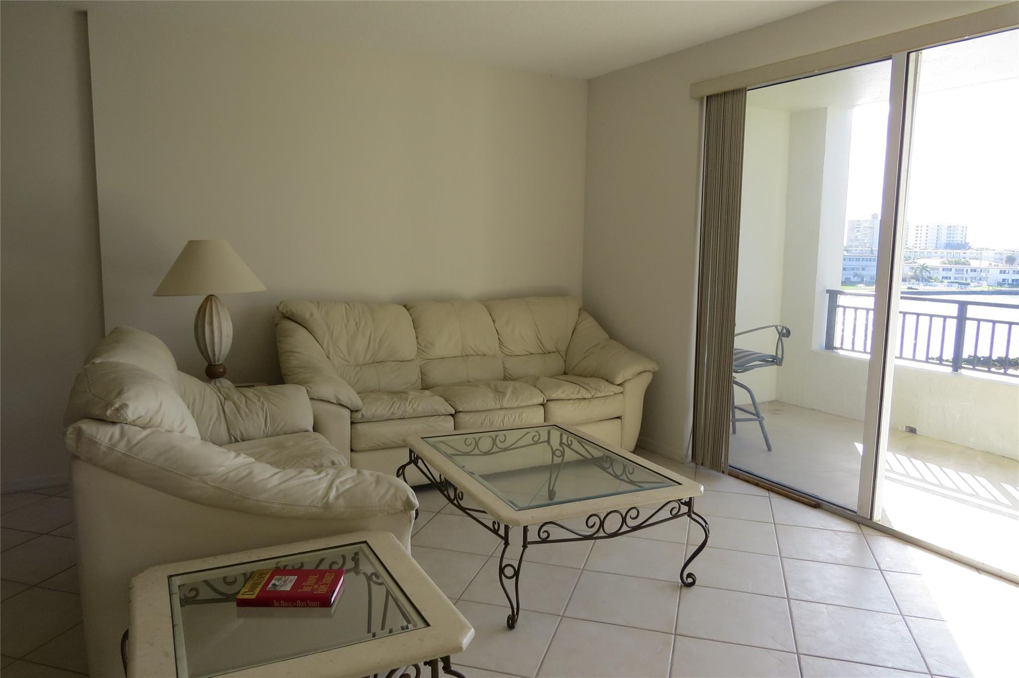 Pompano Beach, Florida, 33062, United States, 2 Bedrooms Bedrooms, ,3 BathroomsBathrooms,Residential,For Sale,1915850