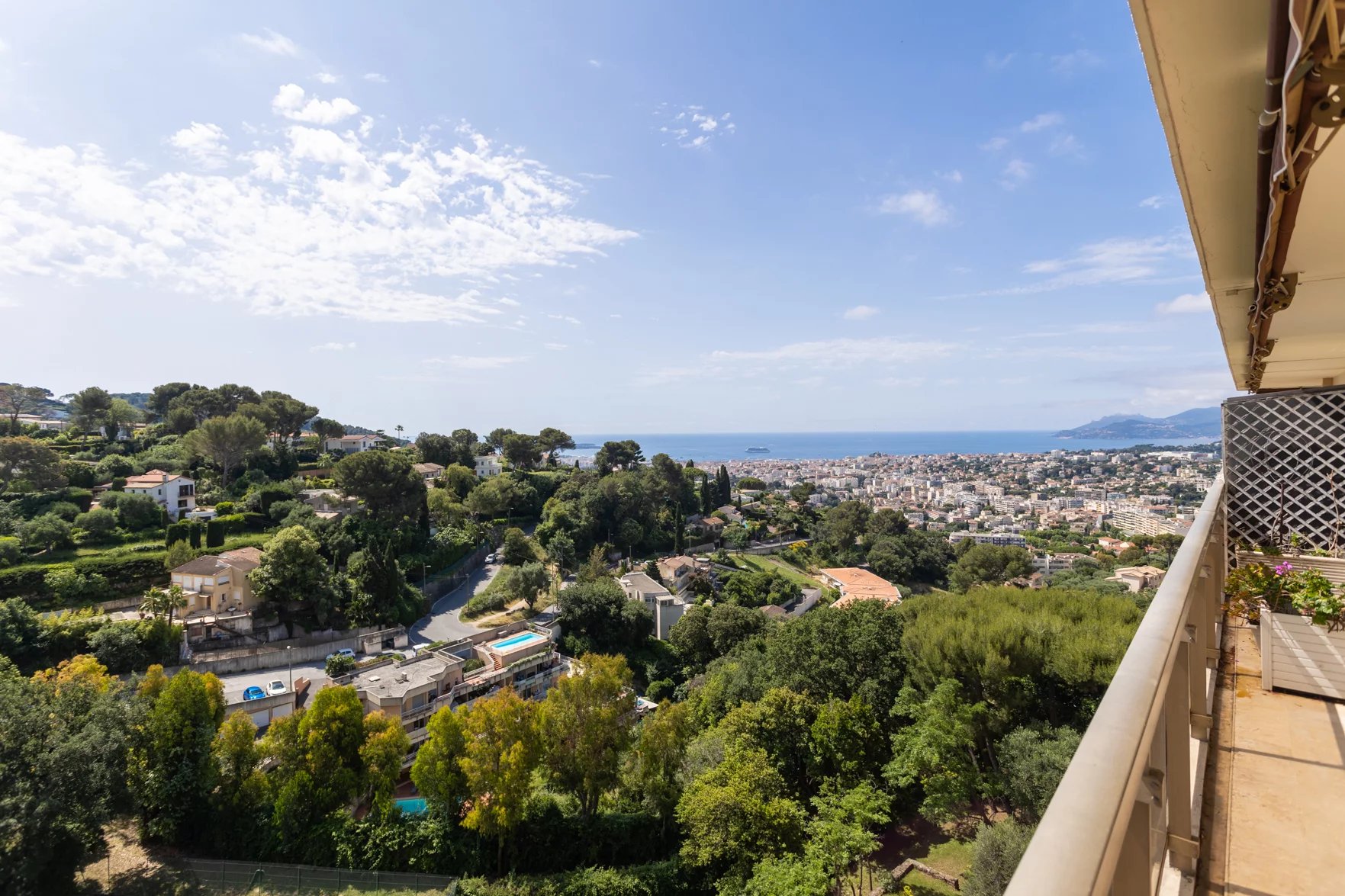 Le Cannet, Provence-Alpes-Côte d’Azur, 06110, FR, 2 Bedrooms Bedrooms, ,1 BathroomBathrooms,Residential,For Sale,1848026