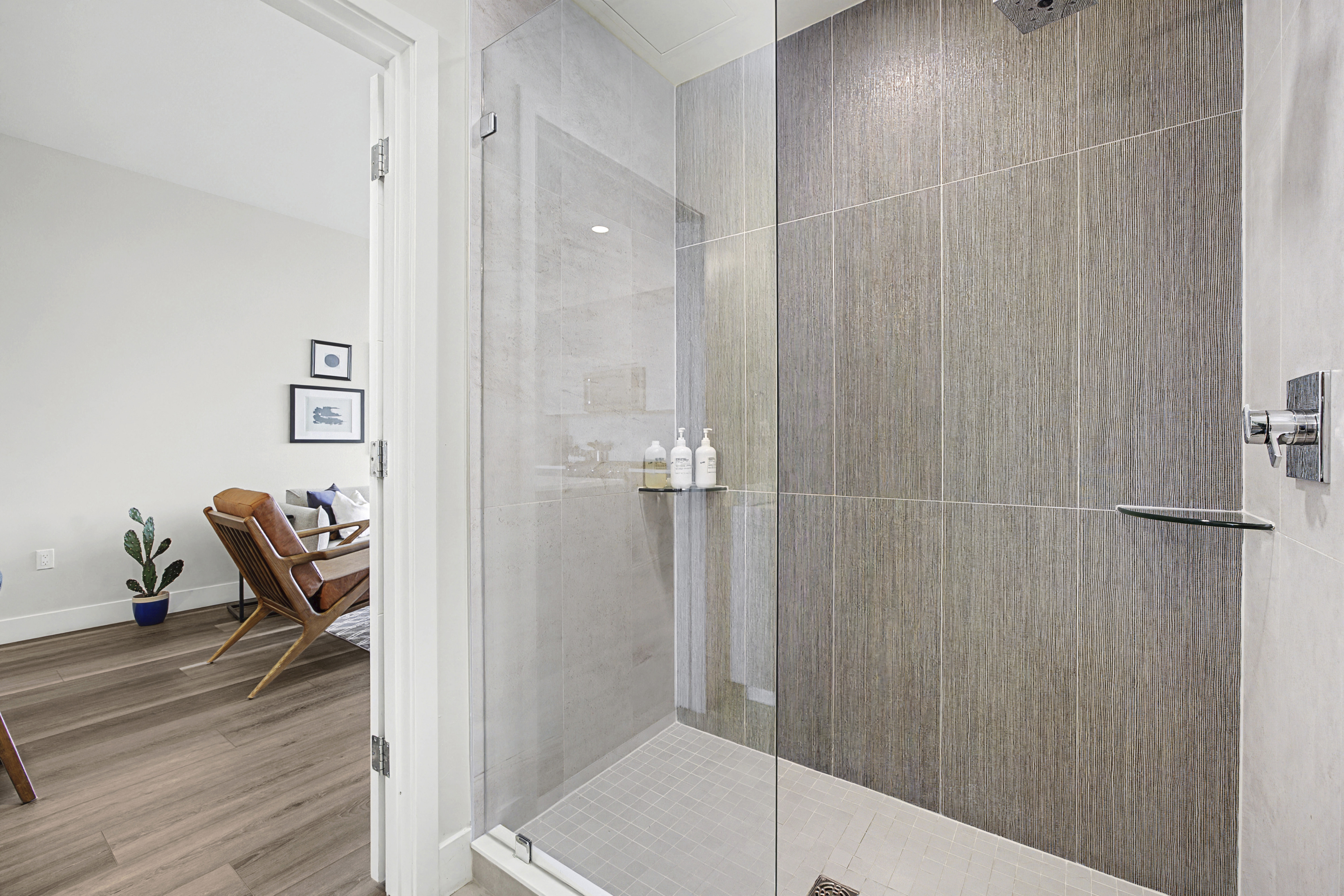  Modern design, urban convenience, and investment flexibility in LoHi - 物件實景