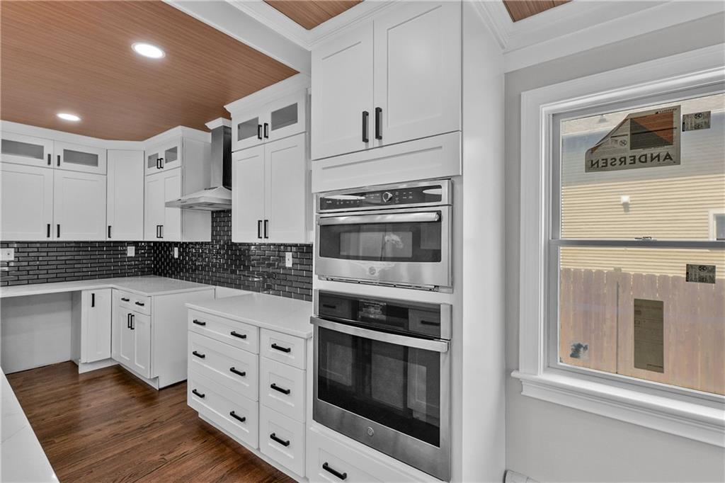Warwick, Rhode Island, 02889, United States, 3 Bedrooms Bedrooms, ,2 BathroomsBathrooms,Residential,For Sale,1937520