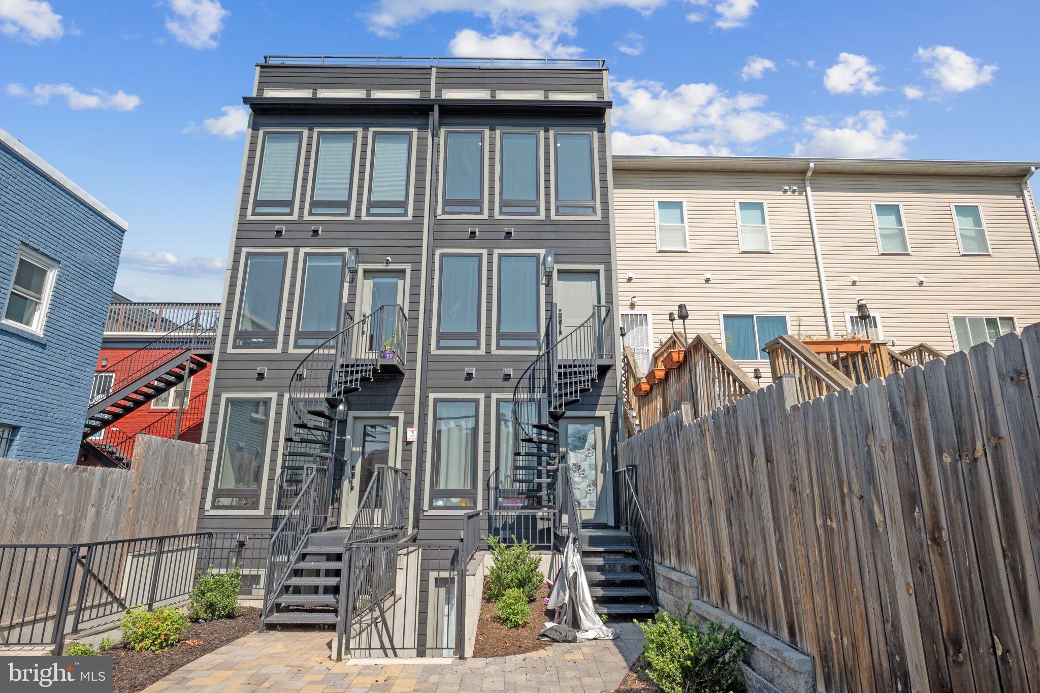 Washington, District of Columbia, 20002, United States, 3 Bedrooms Bedrooms, ,3 BathroomsBathrooms,Residential,For Sale,2000379