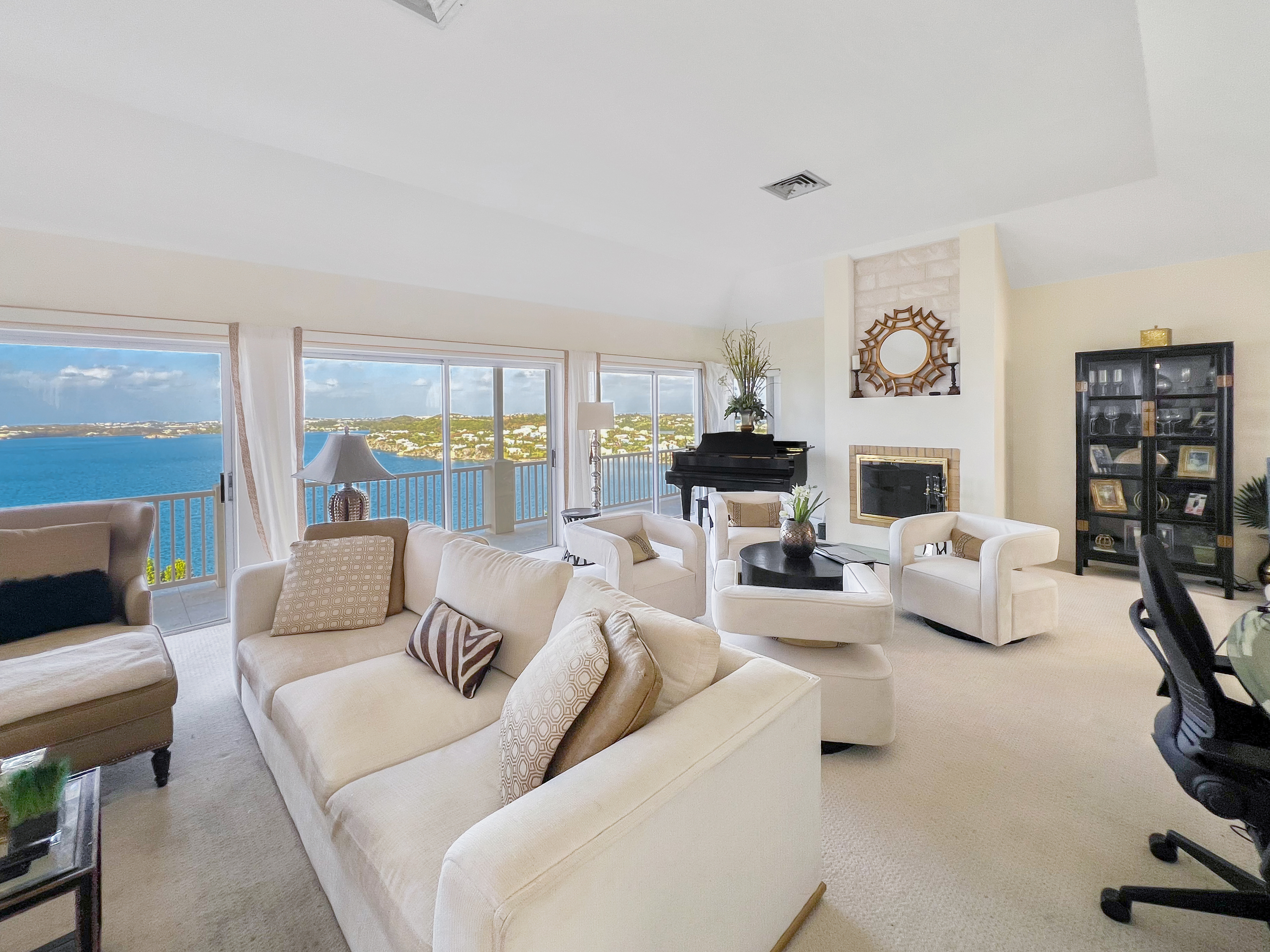 Smith's, BM, 3 Bedrooms Bedrooms, ,4 BathroomsBathrooms,Residential,For Sale,1998432