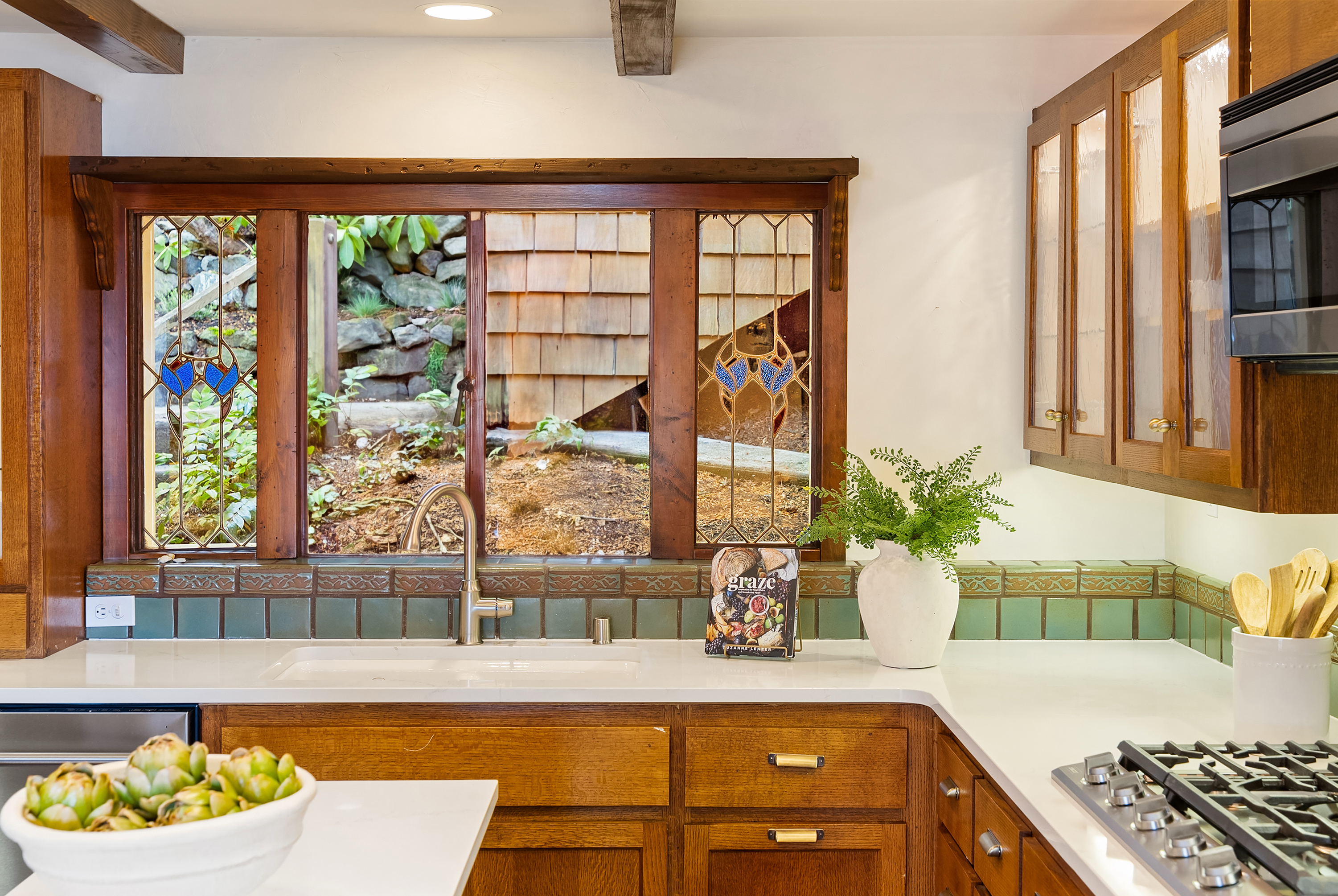  8405 Hansen Road Northeast, Bainbridge Island, WA 98110 - 物件實景
