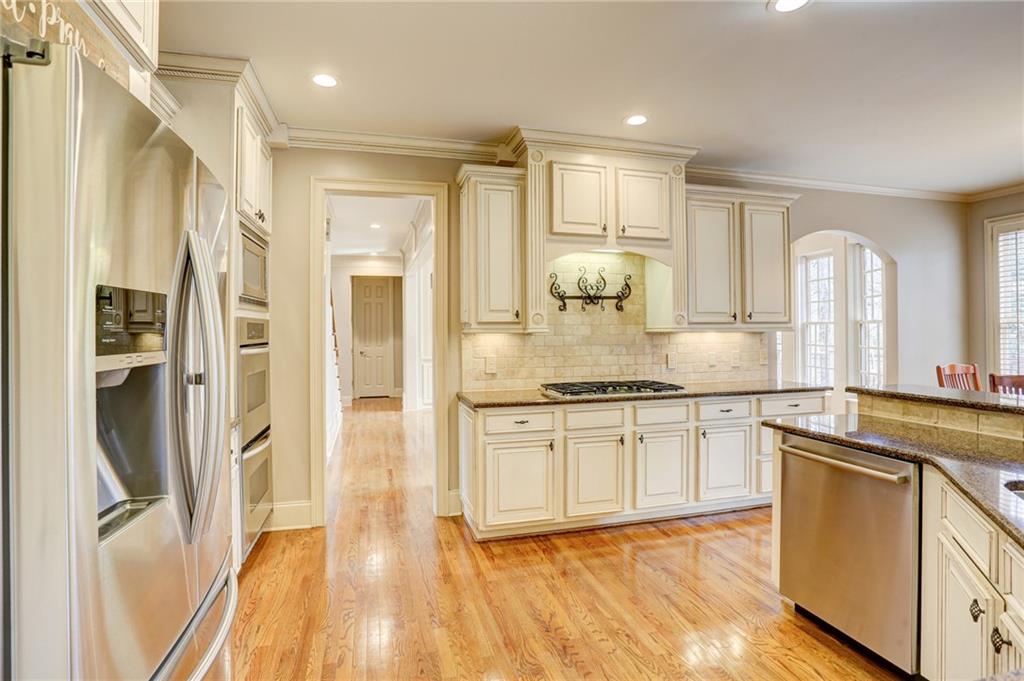 Suwanee, Georgia, 30024, United States, 5 Bedrooms Bedrooms, ,5 BathroomsBathrooms,Residential,For Sale,2025852