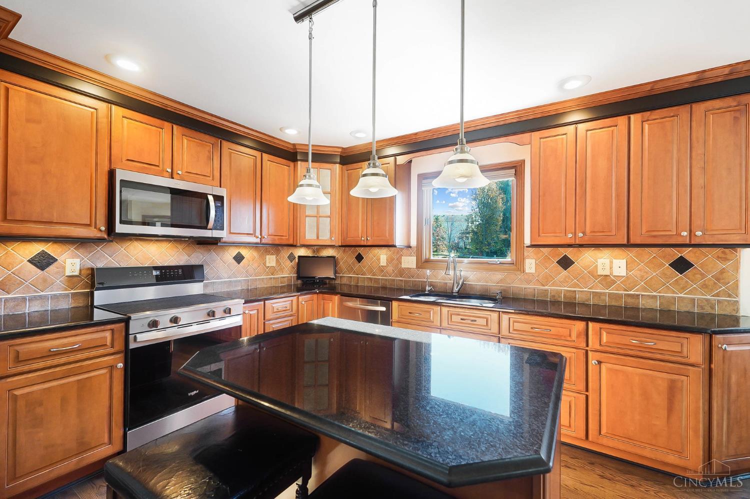 Hamilton, Ohio, 45013, United States, 4 Bedrooms Bedrooms, ,4 BathroomsBathrooms,Residential,For Sale,2000697