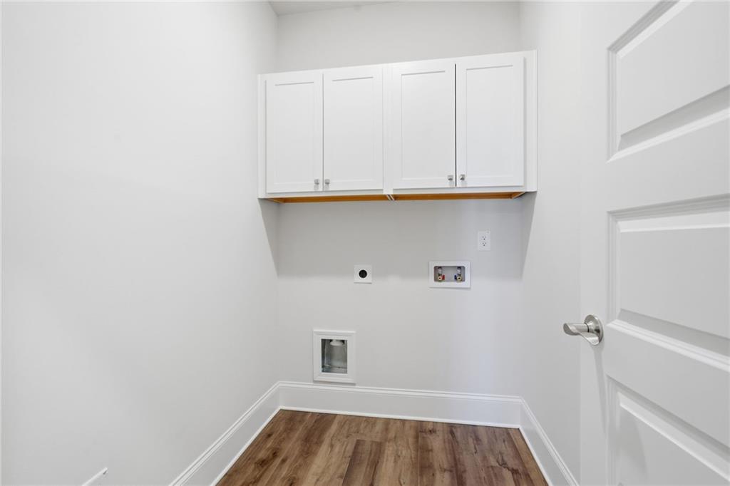 Gainesville, Georgia, 30507, United States, 3 Bedrooms Bedrooms, ,3 BathroomsBathrooms,Residential,For Sale,2005412