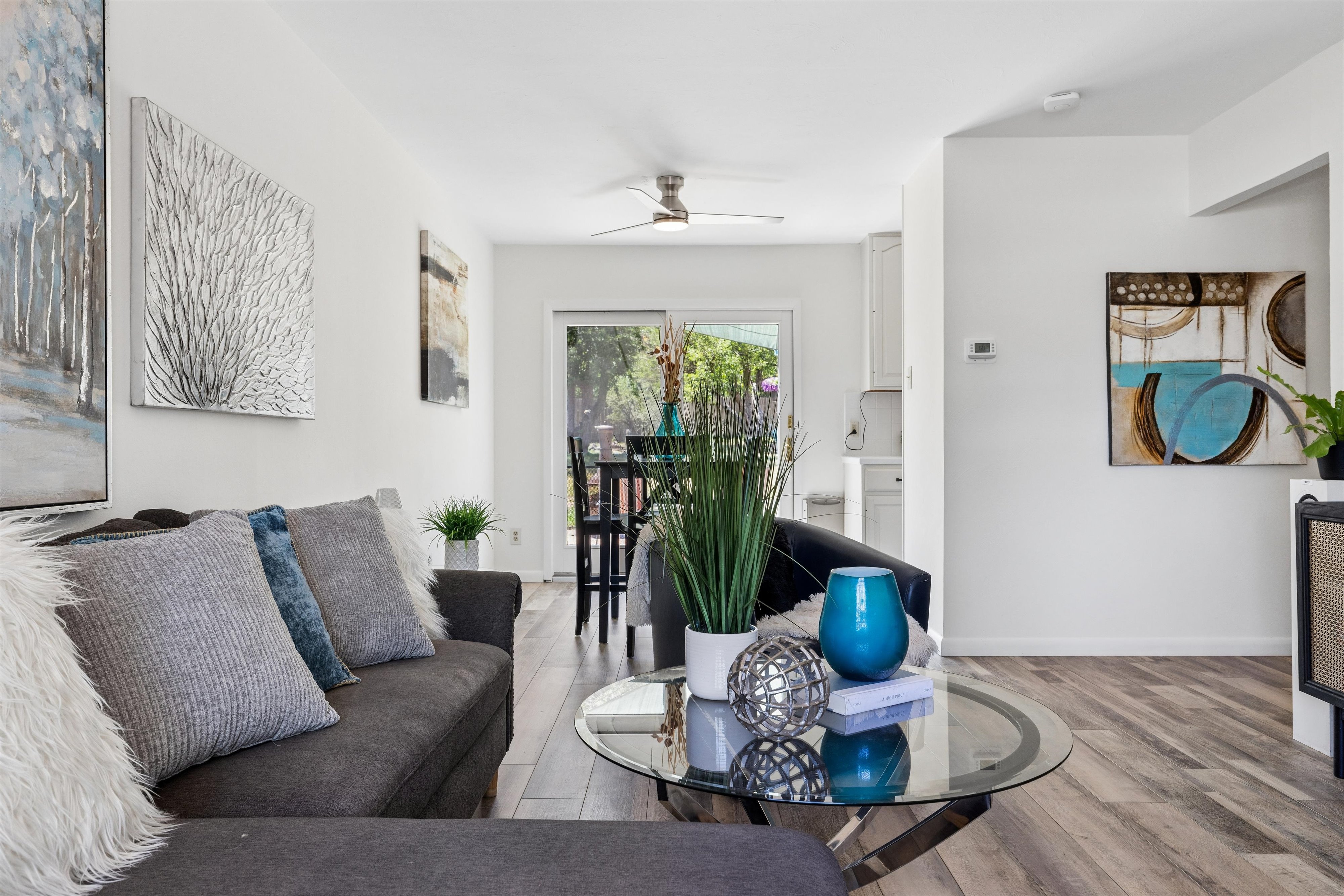  Beautifully updated and ideally positioned in sought-after University Hills - 物件實景