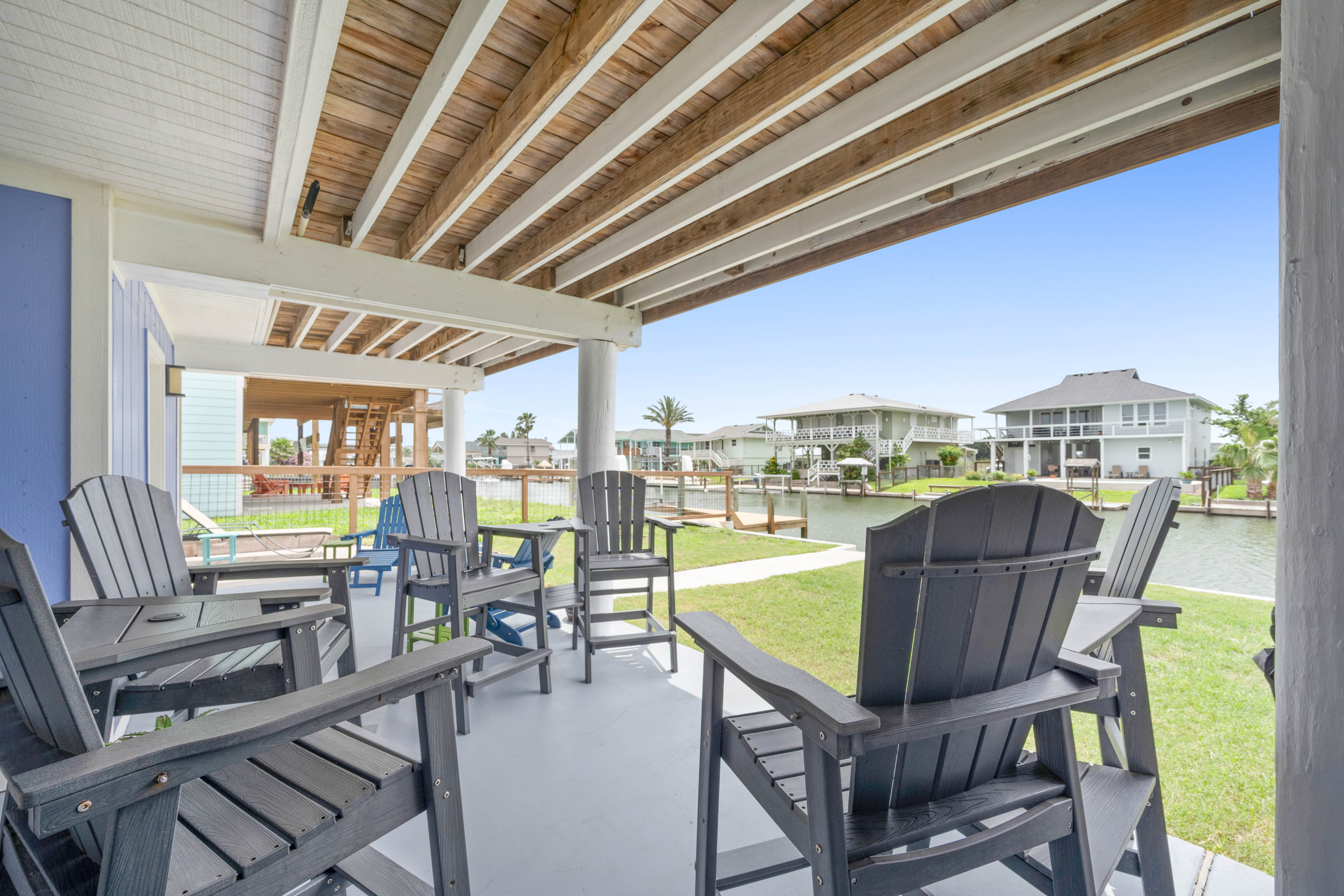  Waterfront Home in City by the Sea - 物件實景