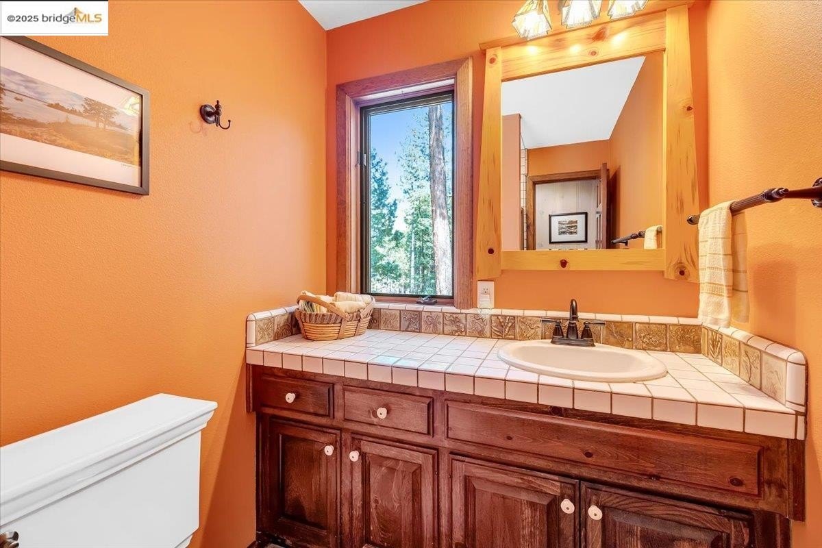 Twain Harte, California, 95383, United States, 4 Bedrooms Bedrooms, ,3 BathroomsBathrooms,Residential,For Sale,1908643
