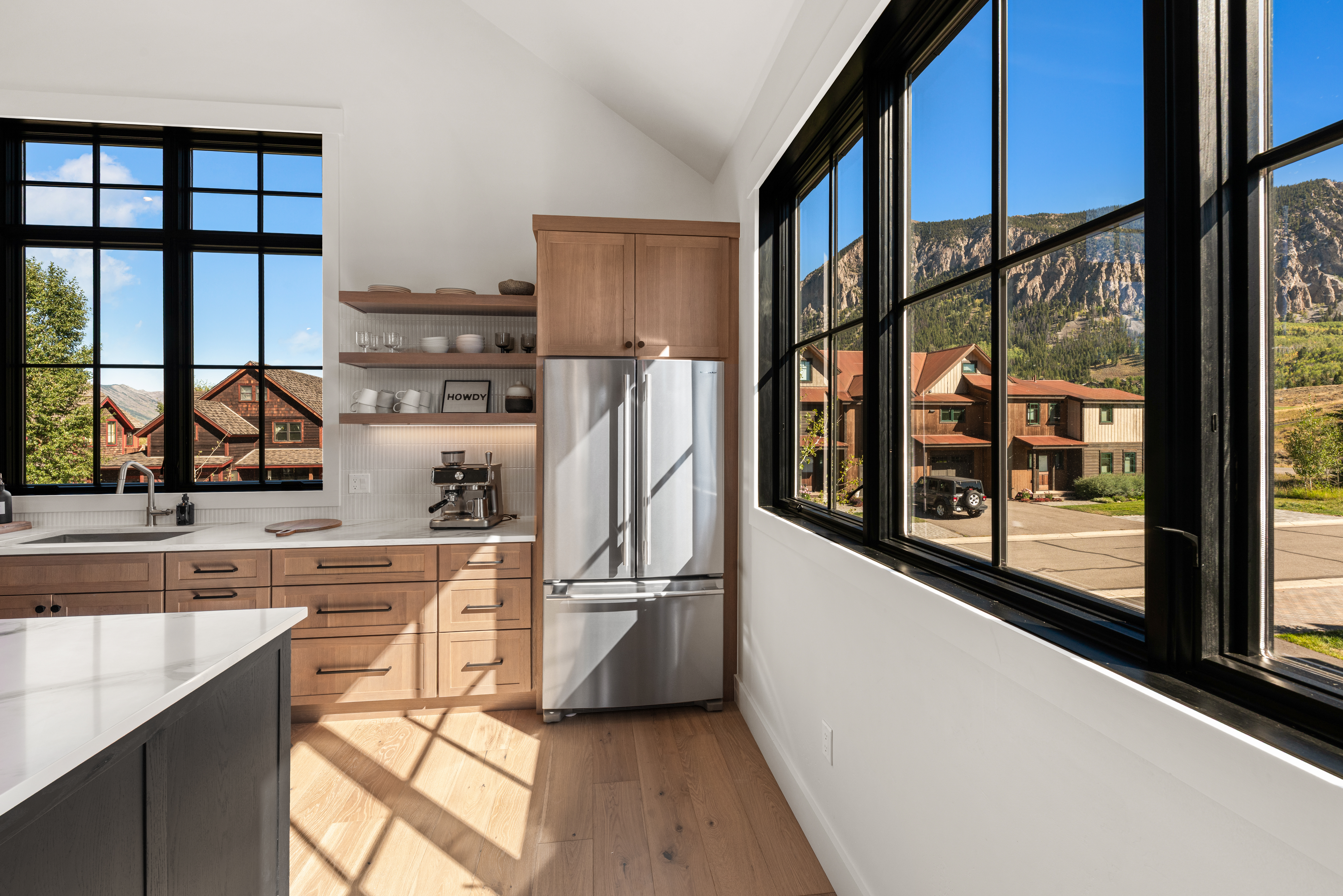  Newly Built End-Unit Townhome Offers The Ultimate Mountain LIfestyle - 物件實景