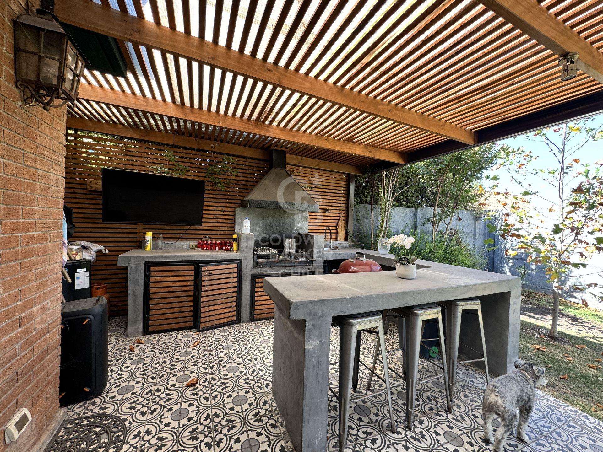 Lo Barnechea, Chile, 6 Bedrooms Bedrooms, ,4 BathroomsBathrooms,Residential,For Sale,1948716