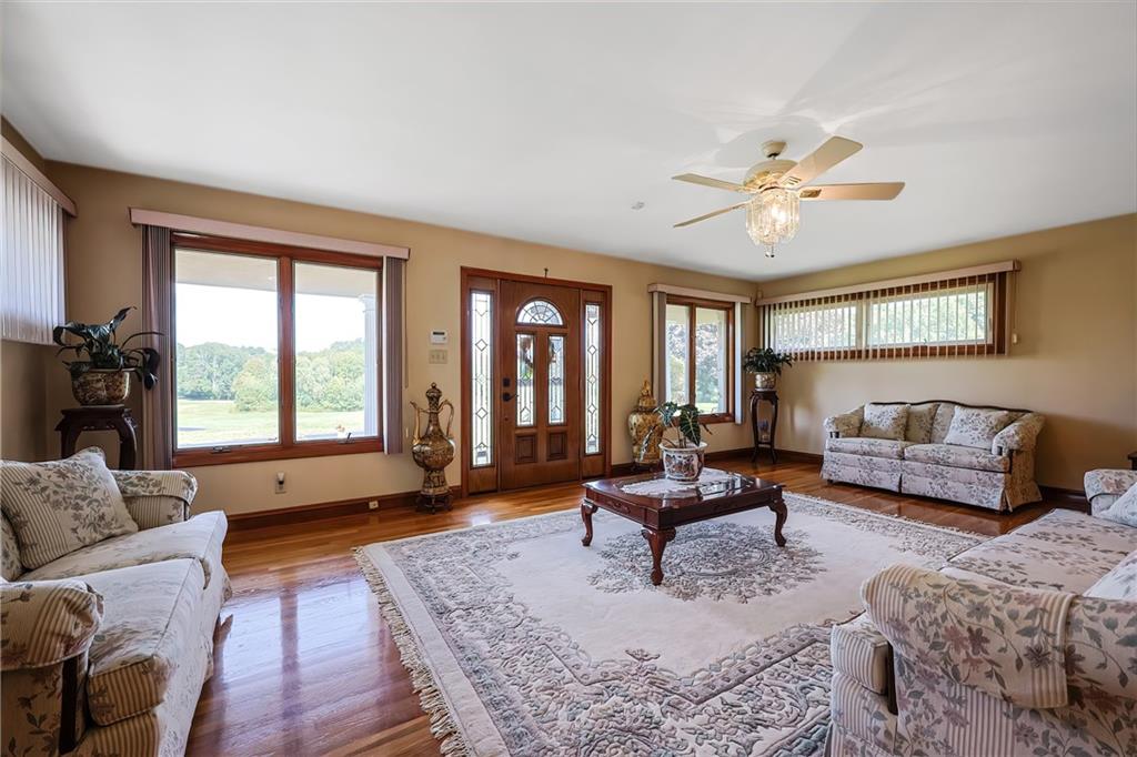 Attleboro, Rhode Island, 02703, United States, 3 Bedrooms Bedrooms, ,3 BathroomsBathrooms,Residential,For Sale,2005152