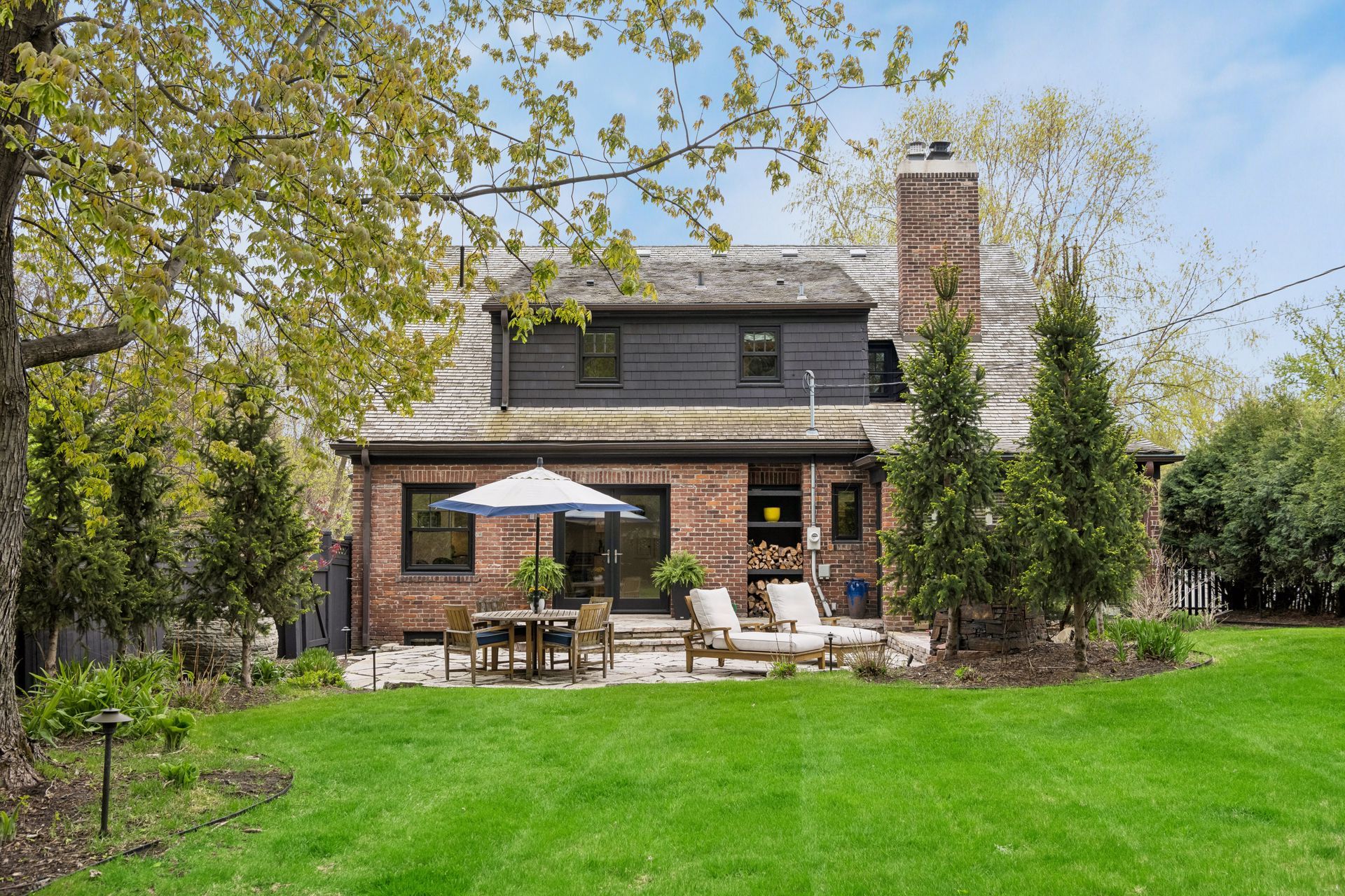  Timeless Design in Coveted Country Club Neighborhood - 物件實景