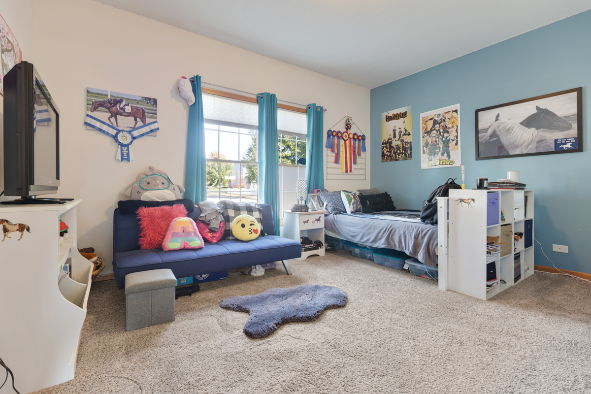 Hampshire, Illinois, 60140, United States, 3 Bedrooms Bedrooms, ,3 BathroomsBathrooms,Residential,For Sale,1978755